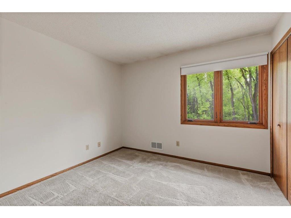 175 W Kraft Road West Saint Paul MN 55118 7038999 image18