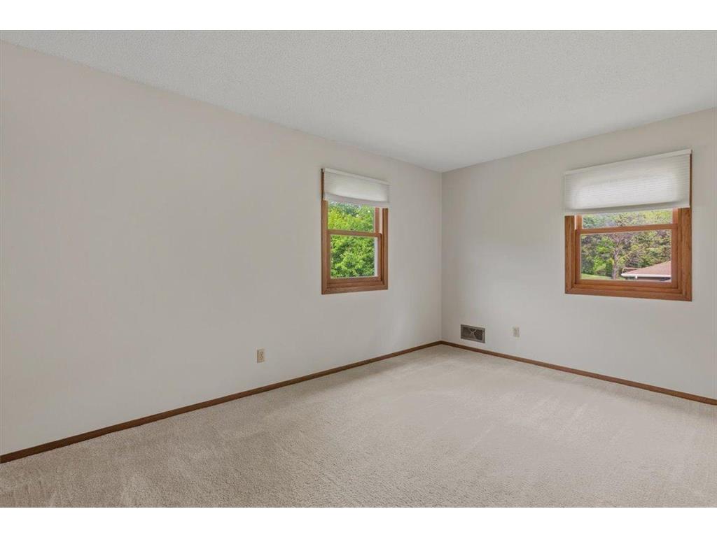 175 W Kraft Road West Saint Paul MN 55118 7038999 image20
