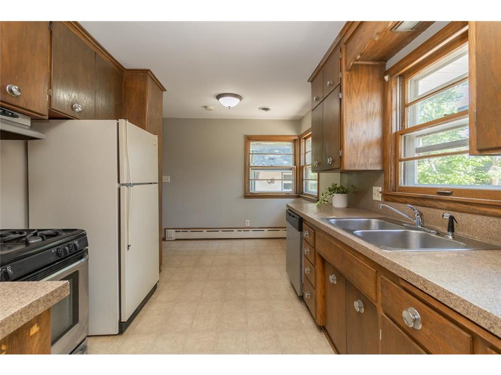 1751 Larpenteur Avenue E Maplewood MN 55109 7080623 image6