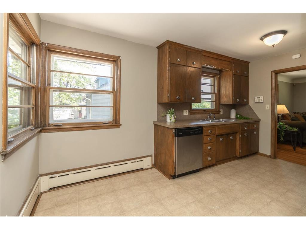1751 Larpenteur Avenue E Maplewood MN 55109 7080623 image8