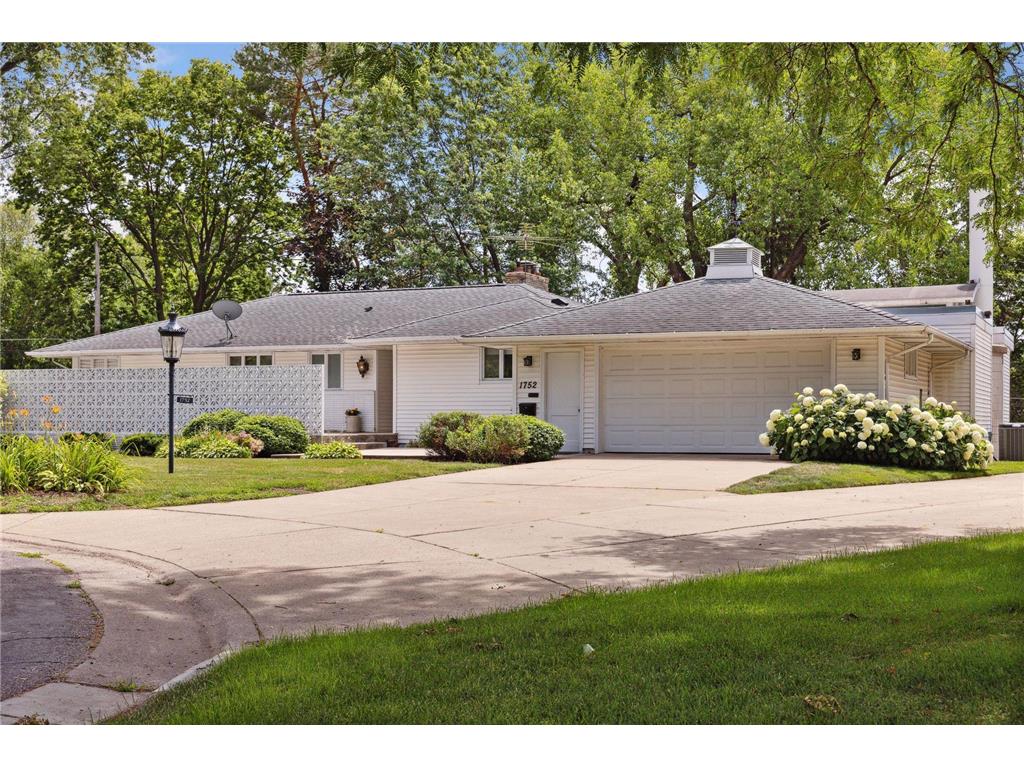 1752 Hampshire Court Saint Paul MN 55116 6380696 image1