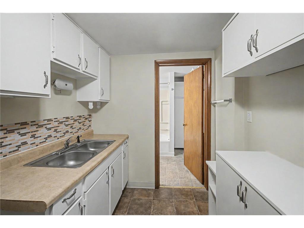 1752 Iglehart Avenue Saint Paul MN 55104 7065490 image5