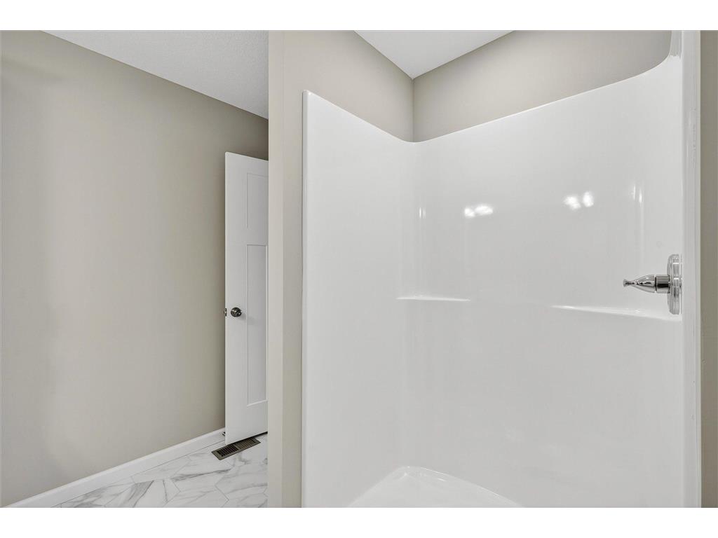 1752 Squirrel Way New Richmond WI 54017 7034867 image21