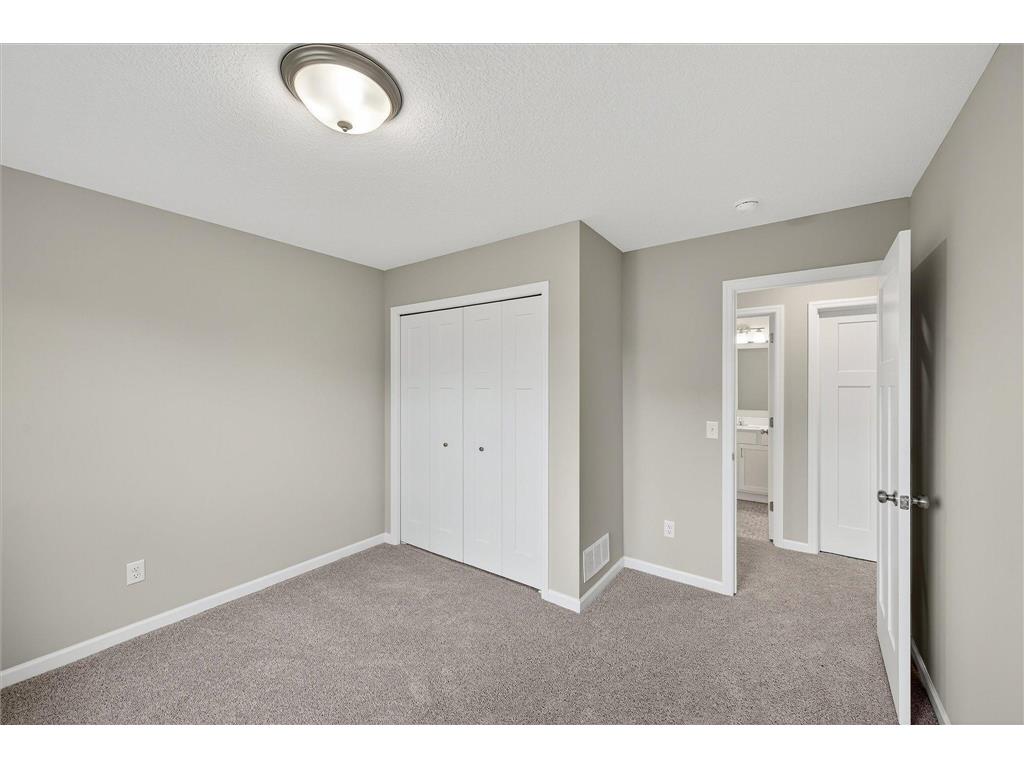 1752 Squirrel Way New Richmond WI 54017 7034867 image27