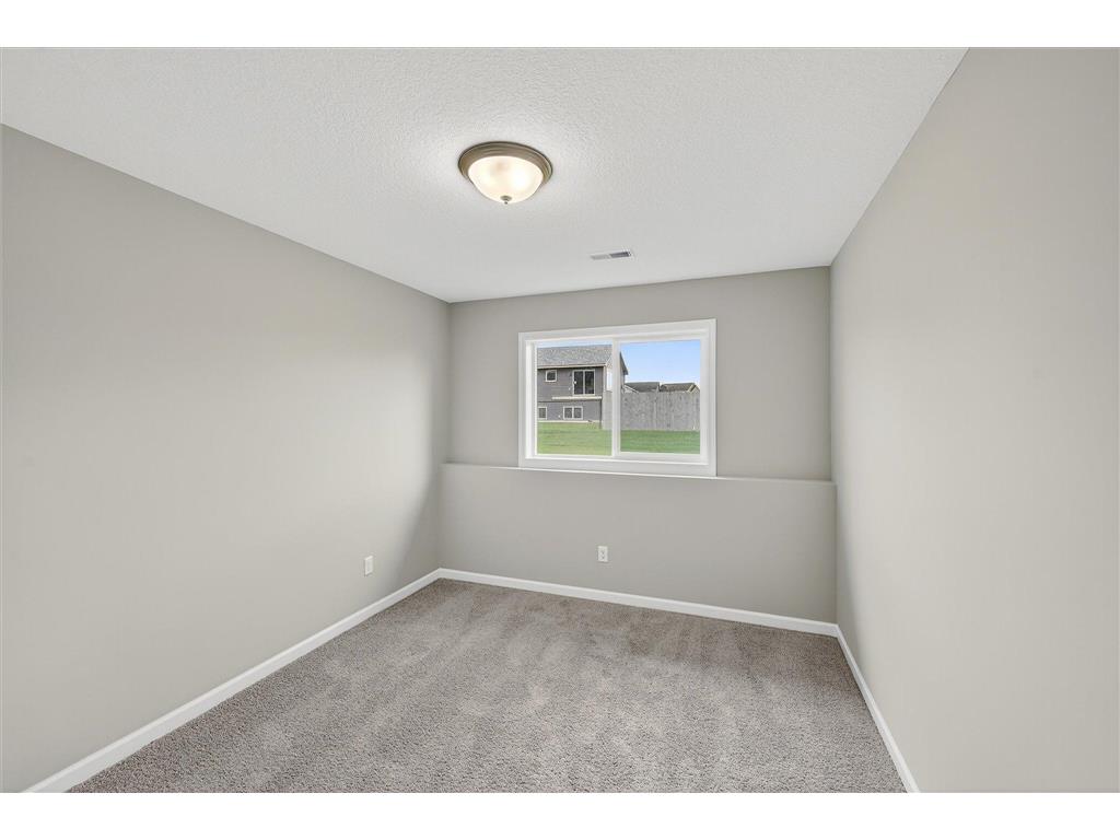 1752 Squirrel Way New Richmond WI 54017 7034867 image28