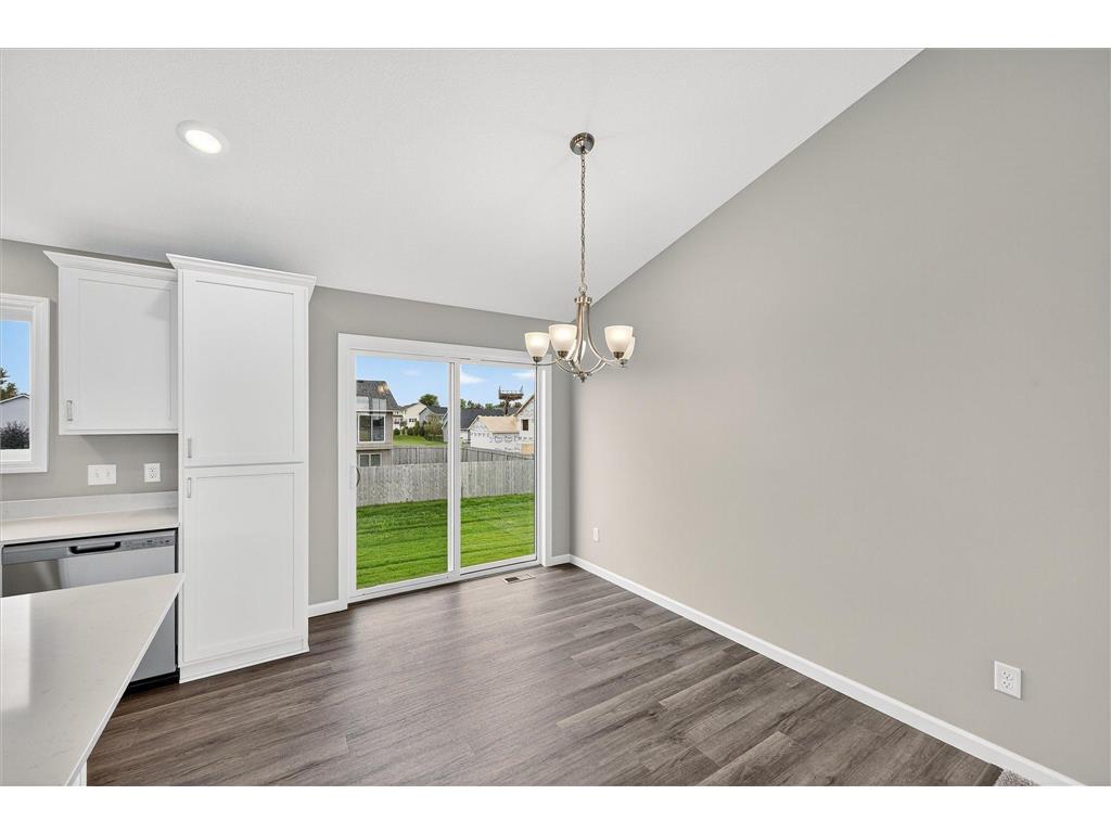 1752 Squirrel Way New Richmond WI 54017 7034867 image9