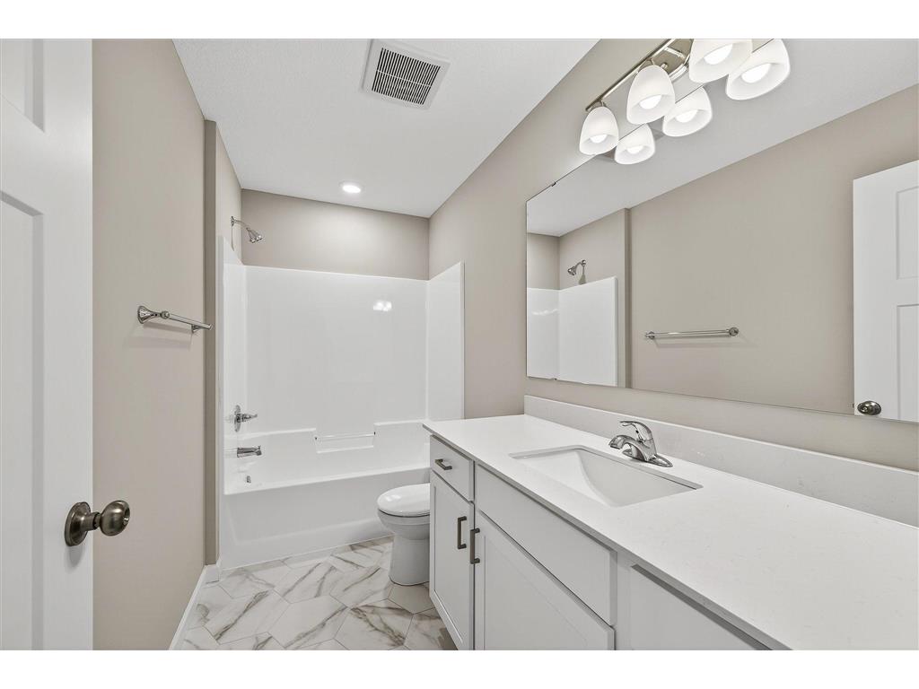 1752 Squirrel Way New Richmond WI 54017 7073488 image16