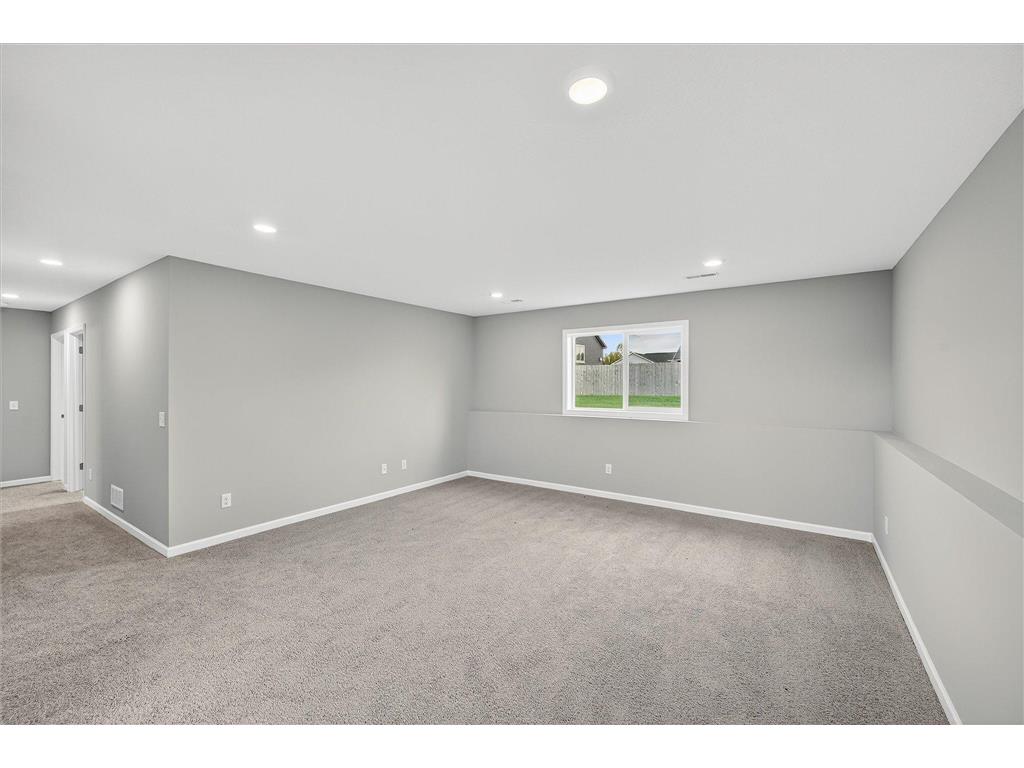 1752 Squirrel Way New Richmond WI 54017 7073488 image25