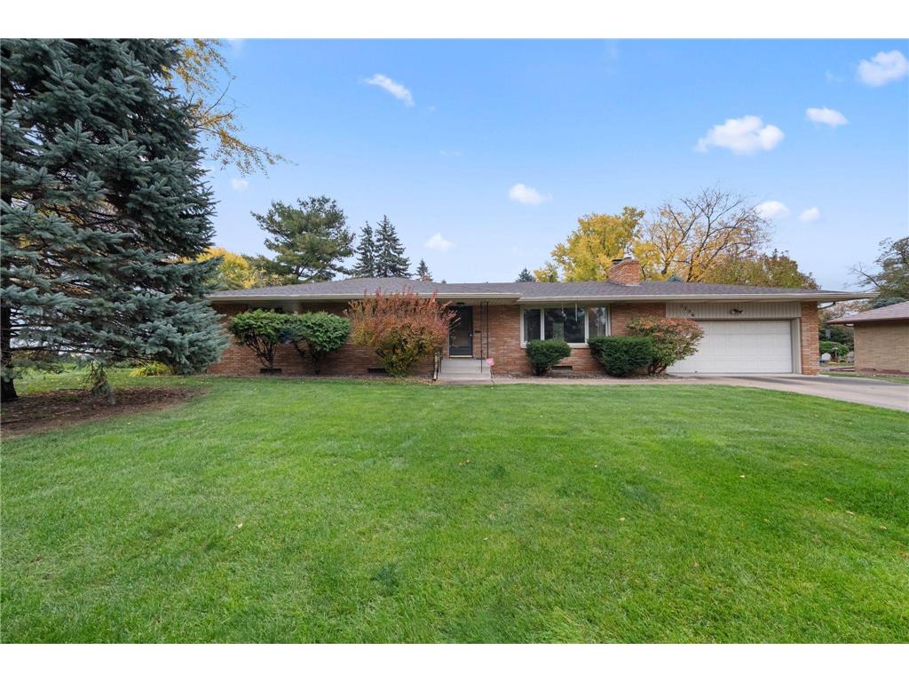 1756 Fry Street Falcon Heights MN 55113 6801073 image2