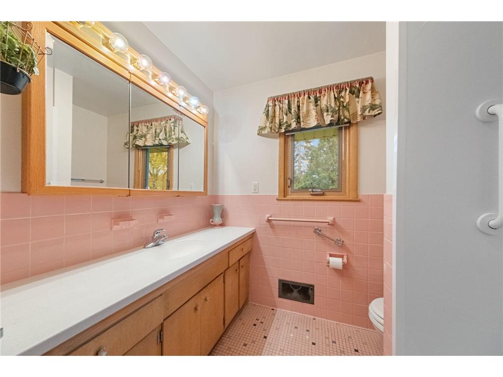 1756 Fry Street Falcon Heights MN 55113 6801073 image25