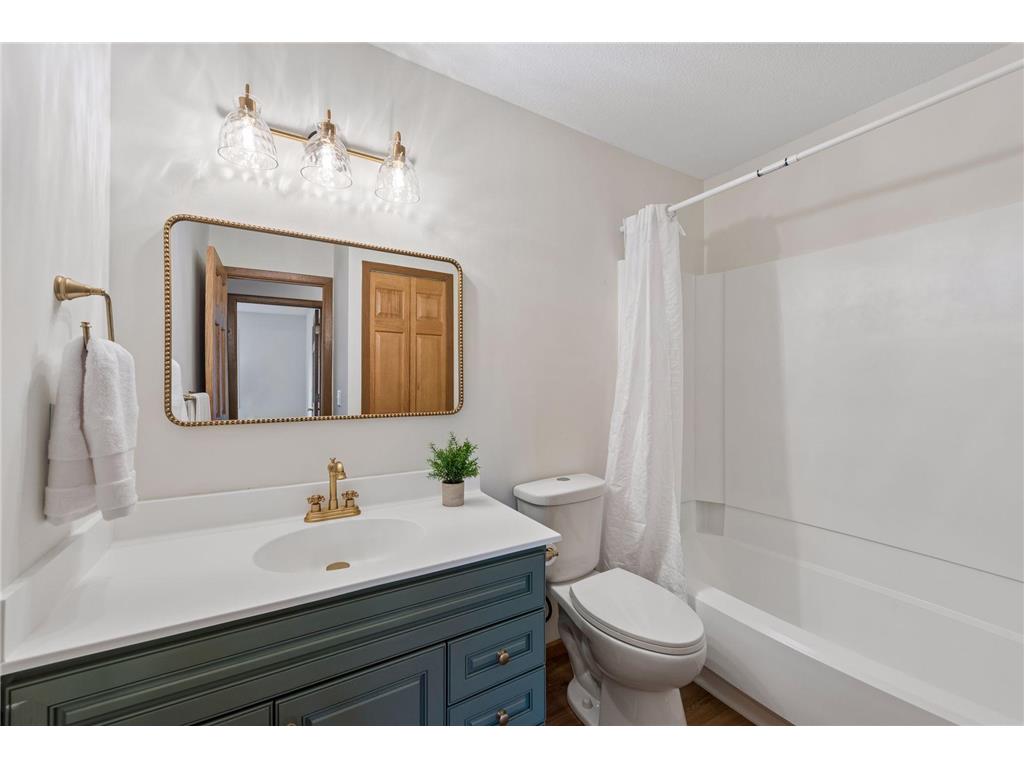 1756 Helena Road N Oakdale MN 55128 7110900 image14