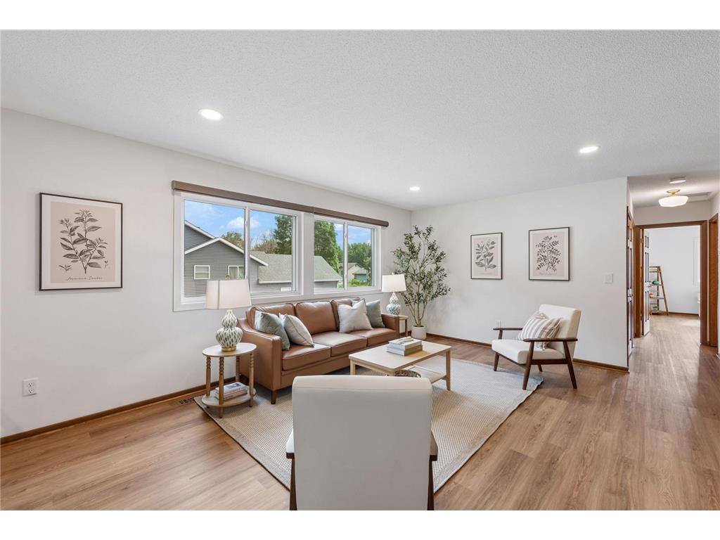 1756 Helena Road N Oakdale MN 55128 7110900 image2