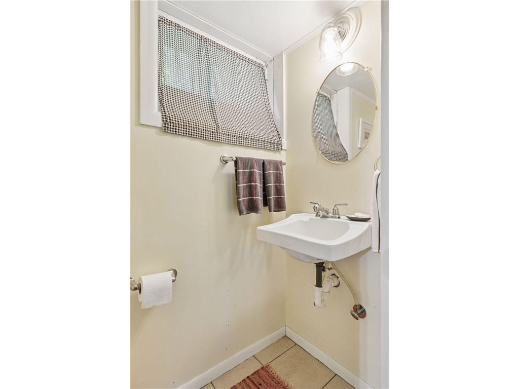 1756 Minnehaha Avenue W Saint Paul MN 55104 6779579 image26