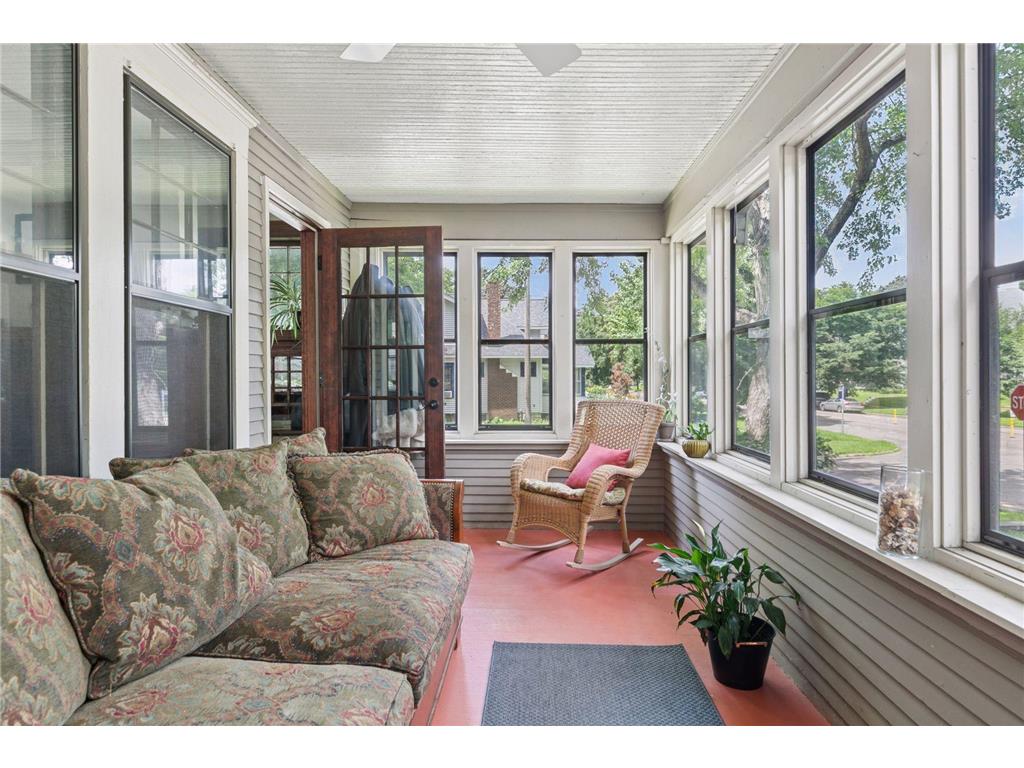 1756 Minnehaha Avenue W Saint Paul MN 55104 6779579 image3