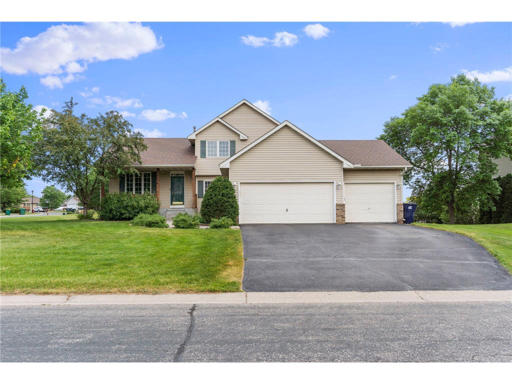 17576 Finesse Trail, Farmington, MN, 55024 MLS 6377388 Edina Realty