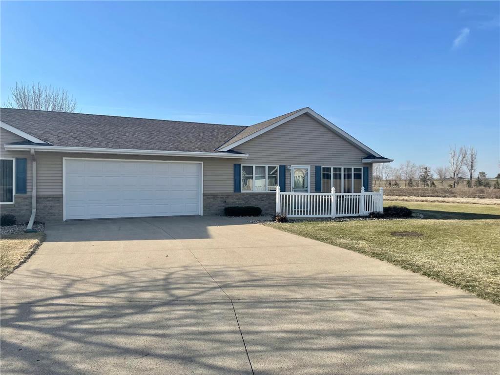 1759 Pinewood Drive #3 Worthington MN 56187 6353516 image1