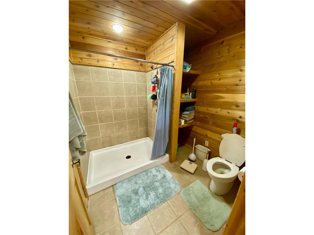 176 Oak Oak Island MN 56741 - Lake of The Woods 7105629 image14