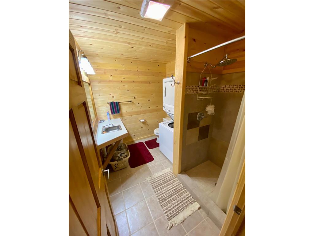 176 Oak Oak Island MN 56741 - Lake of The Woods 7105629 image19