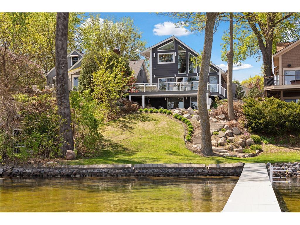 176 Peninsula Road Medicine Lake MN 55441 - Medicine Lake 6796833 image1