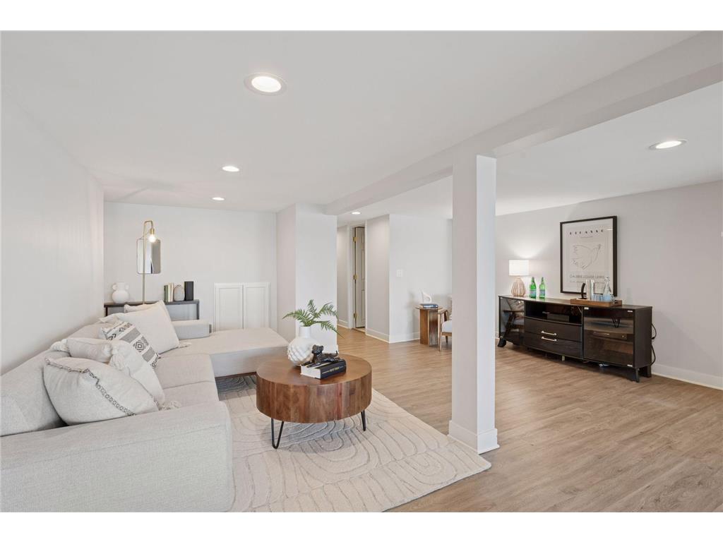 176 Peninsula Road Medicine Lake MN 55441 - Medicine Lake 6796833 image19