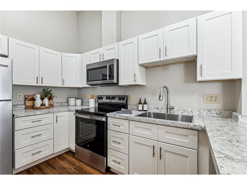 176 Wentworth Avenue W #E West Saint Paul MN 55118 6572663 image1