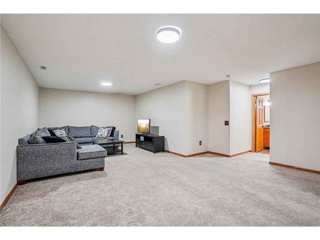 1760 209th Avenue NE East Bethel MN 55011 7036587 image27