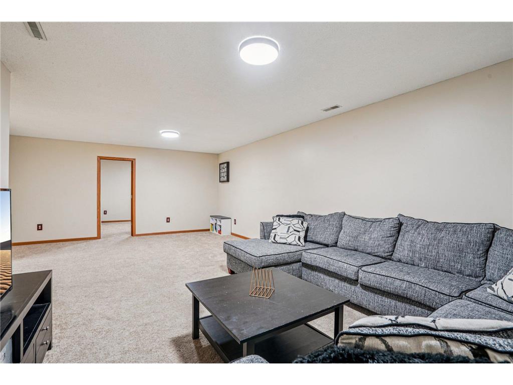 1760 209th Avenue NE East Bethel MN 55011 7036587 image28