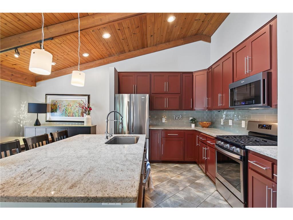 1760 Commerce Boulevard Mound MN 55364 - Lake Minnetonka 7106310 image38