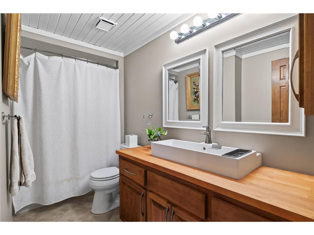 1760 Commerce Boulevard Mound MN 55364 - Lake Minnetonka 7106310 image60