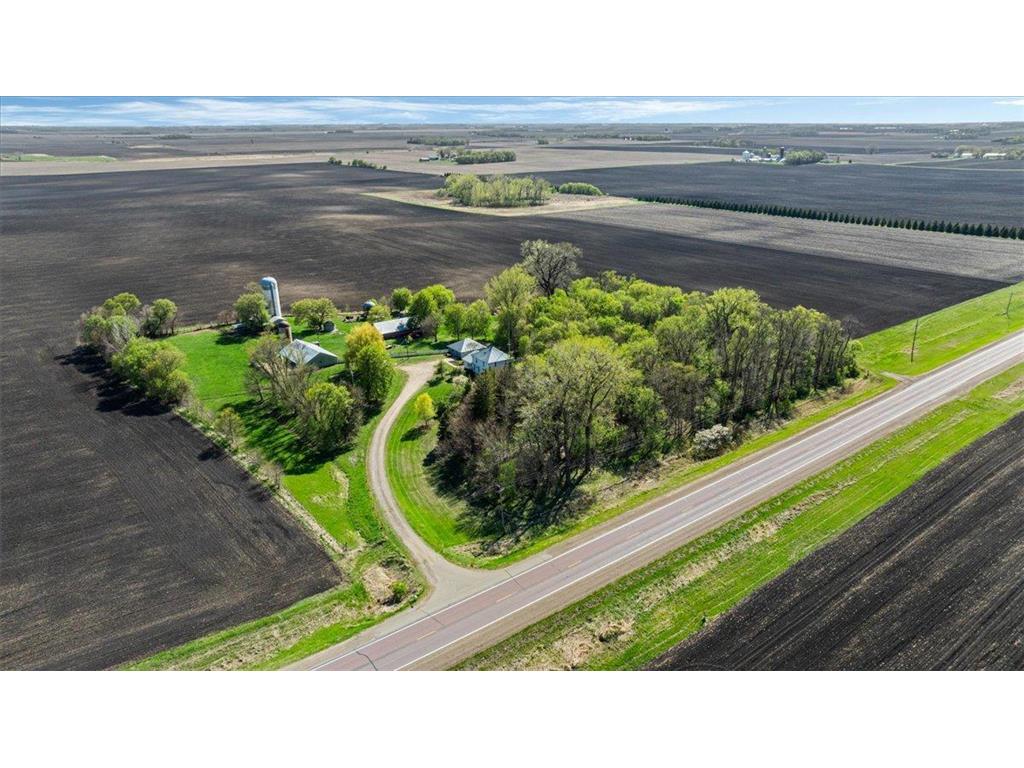 1761 195th Avenue SW Blomkest MN 56216 6715321 image1