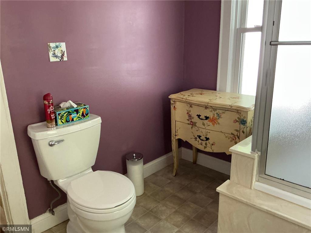 1762 Edgerton Street Maplewood MN 55117 7078445 image24