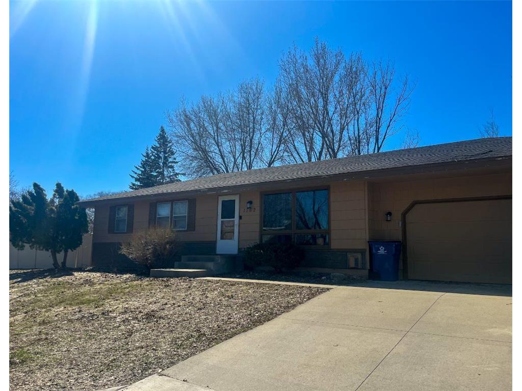 1762 Shakopee Avenue E Shakopee MN 55379 6330312 image1