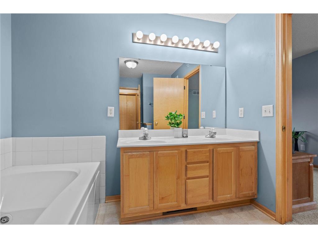 17620 69th Place N Maple Grove MN 55311 7089461 image23