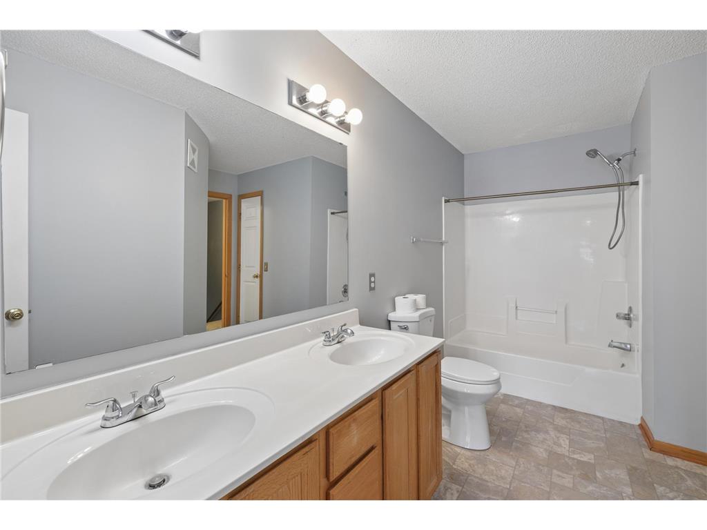 1763 Riverwood Drive #71 Burnsville MN 55337 7044138 image17