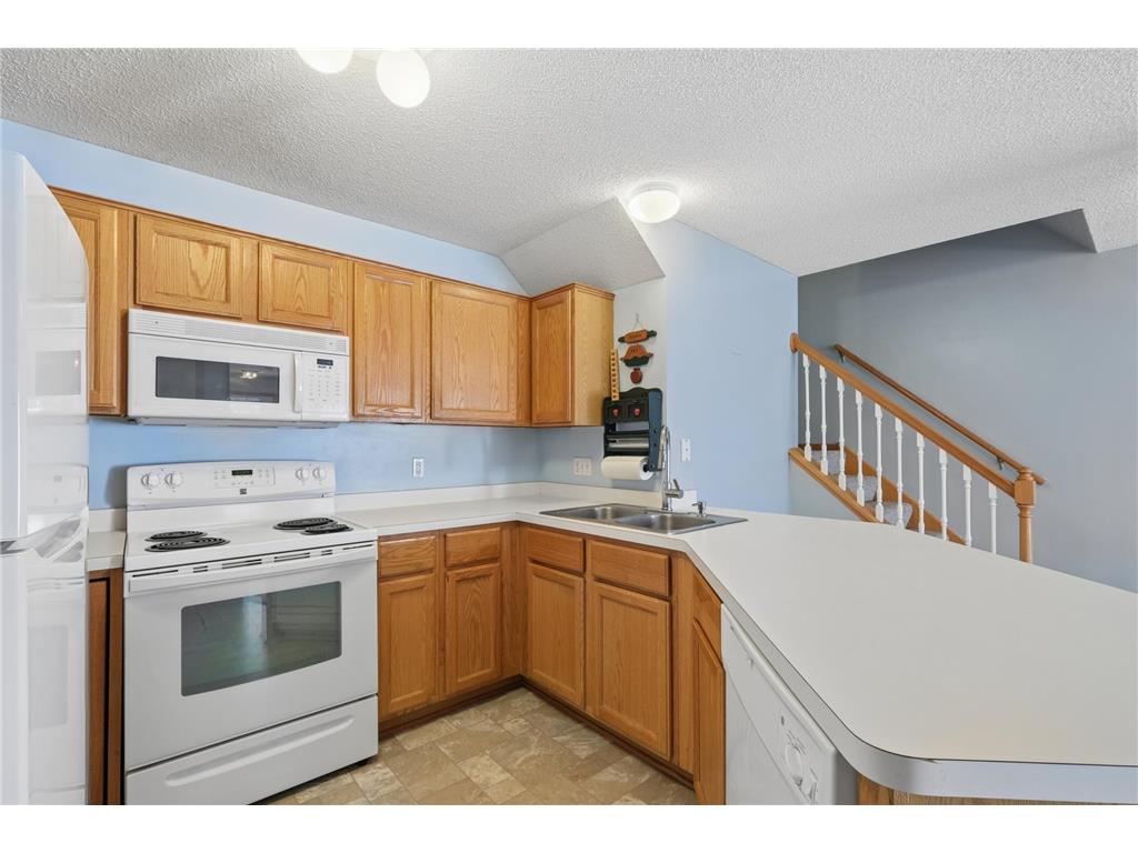 1763 Riverwood Drive #71 Burnsville MN 55337 7044138 image9