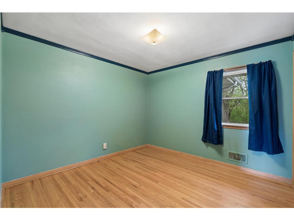 1765 Galtier Street Roseville MN 55113 7058941 image16
