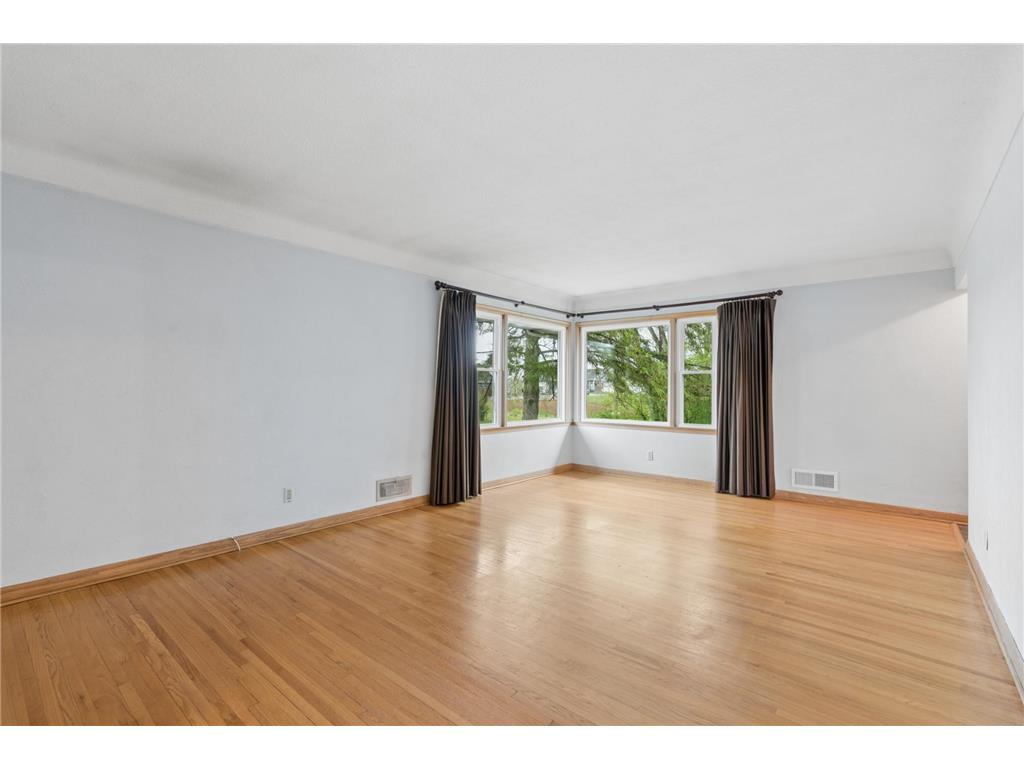 1765 Galtier Street Roseville MN 55113 7058941 image2