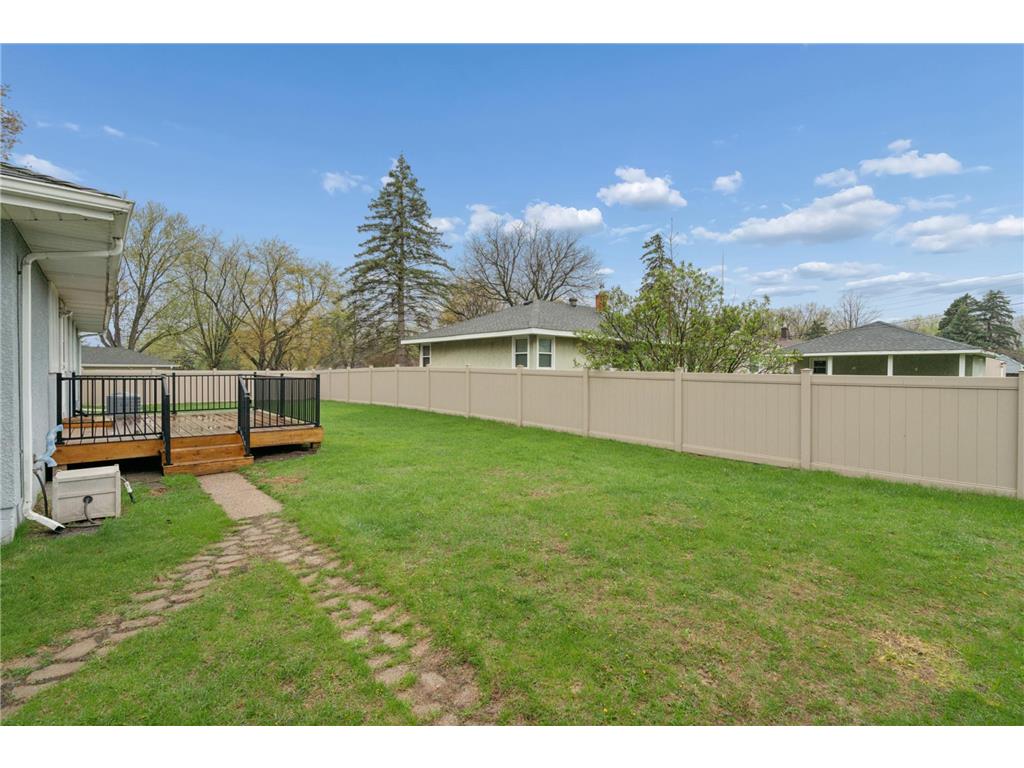 1765 Galtier Street Roseville MN 55113 7058941 image26