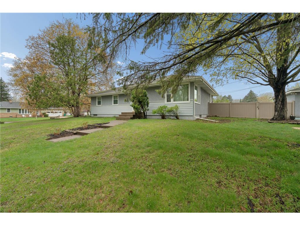 1765 Galtier Street Roseville MN 55113 7058941 image29