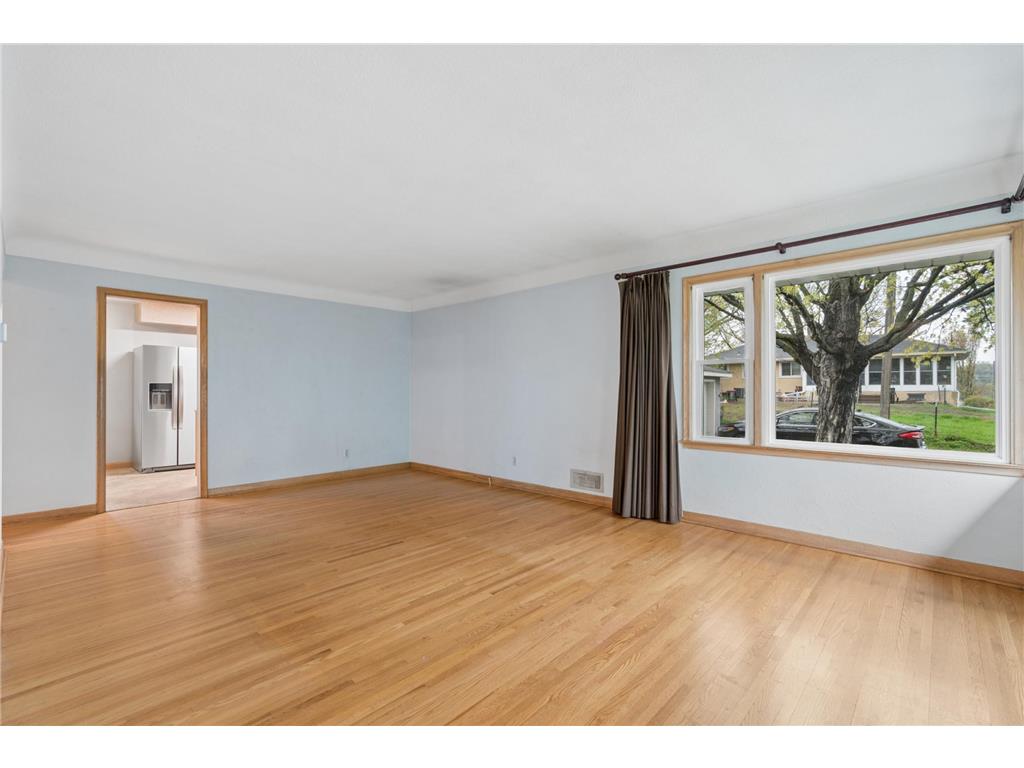 1765 Galtier Street Roseville MN 55113 7058941 image3