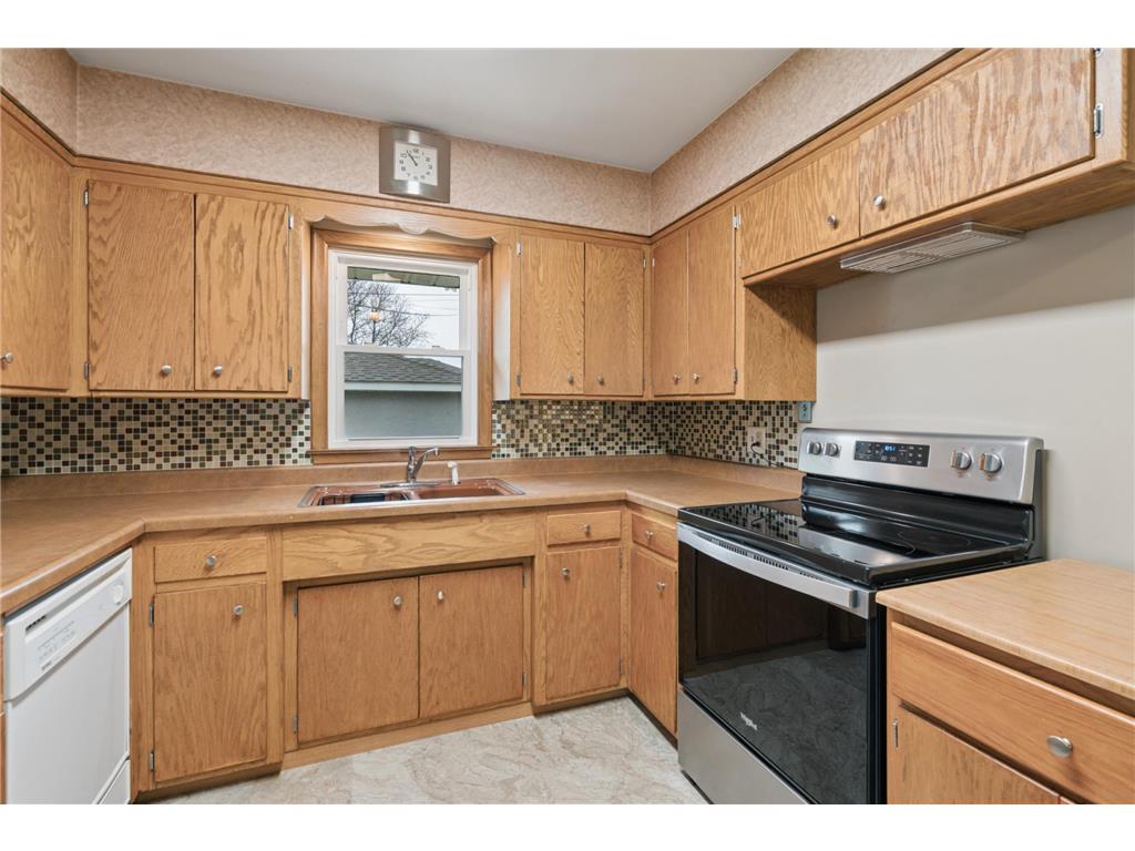 1765 Galtier Street Roseville MN 55113 7058941 image6