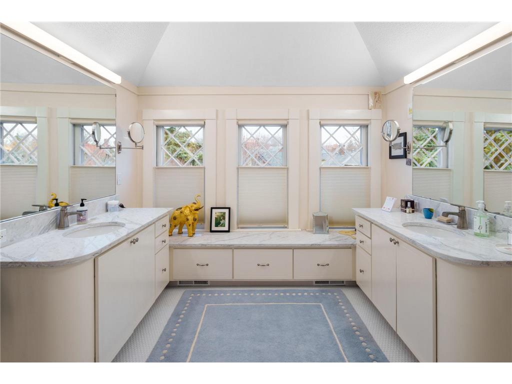 1767 Fremont Avenue S Minneapolis MN 55403 6696555 image62