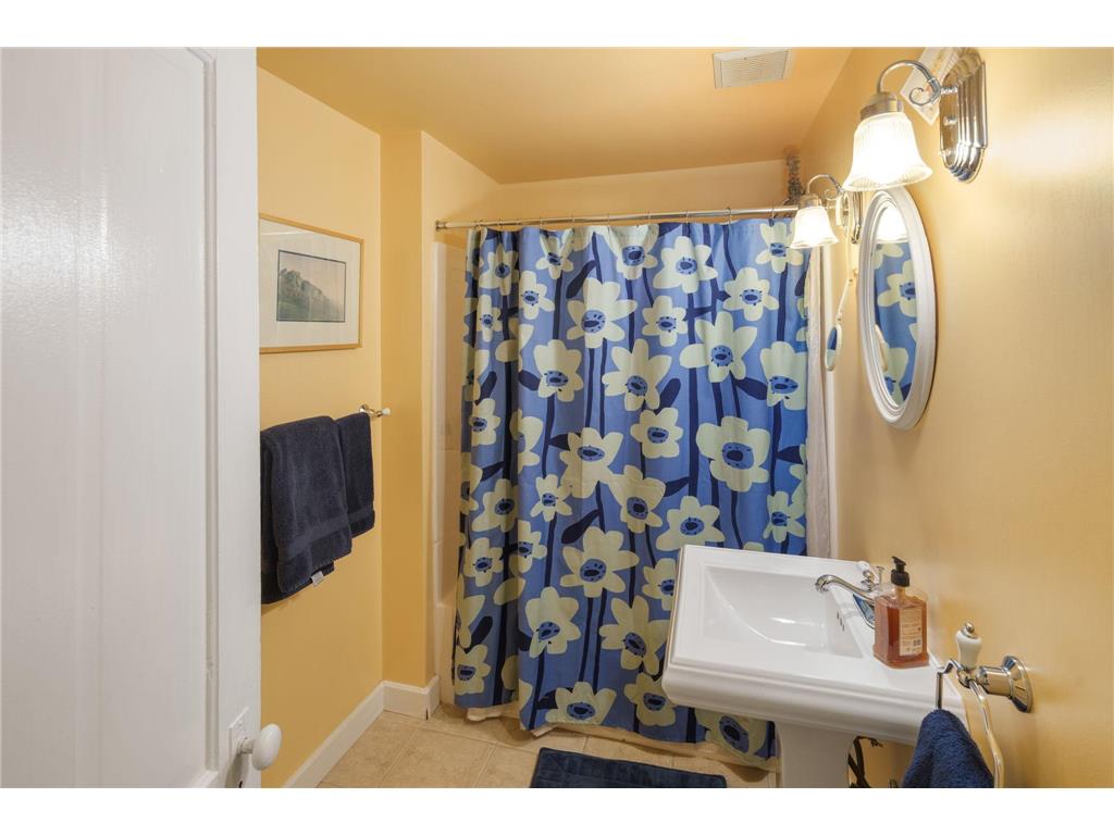 1767 Fremont Avenue S Minneapolis MN 55403 6696555 image67