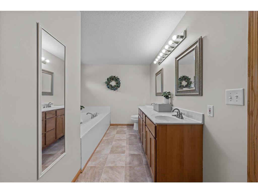 17672 Kettering Trail Lakeville MN 55044 7083136 image36