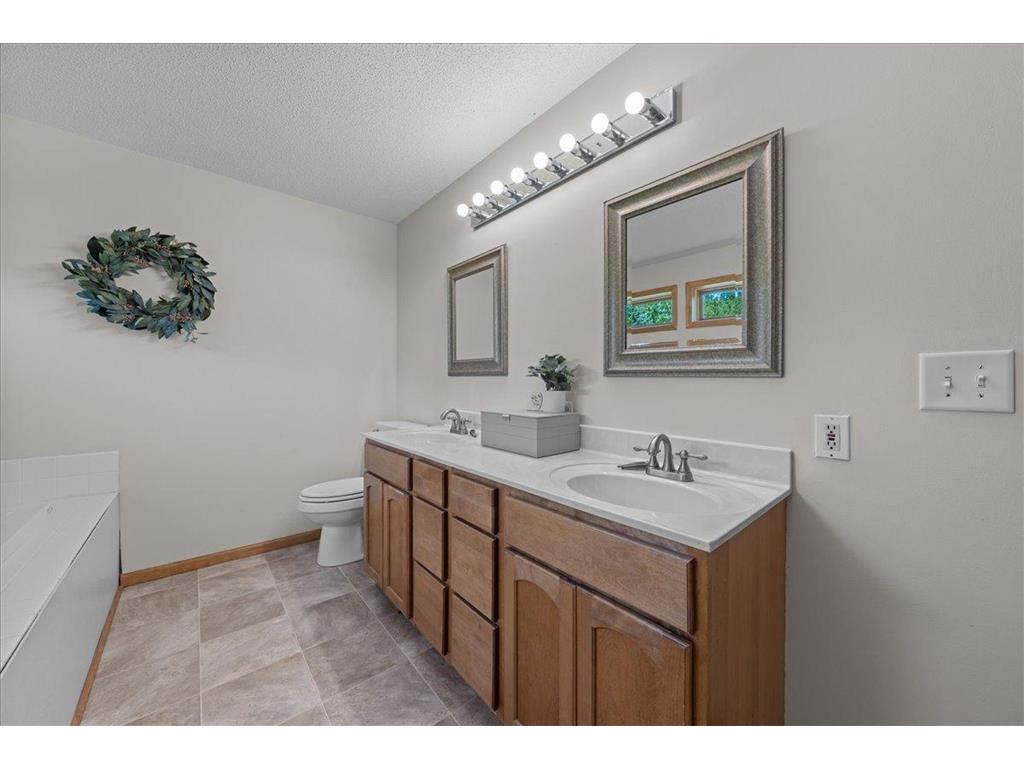 17672 Kettering Trail Lakeville MN 55044 7083136 image37