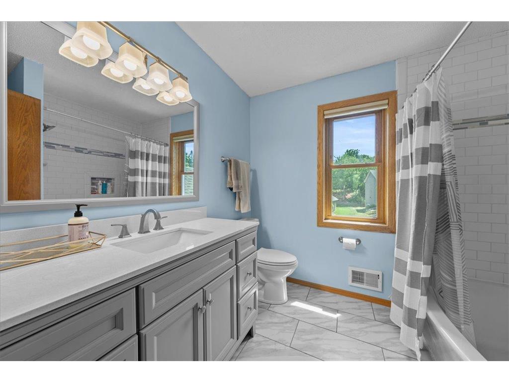 17672 Kettering Trail Lakeville MN 55044 7083136 image47