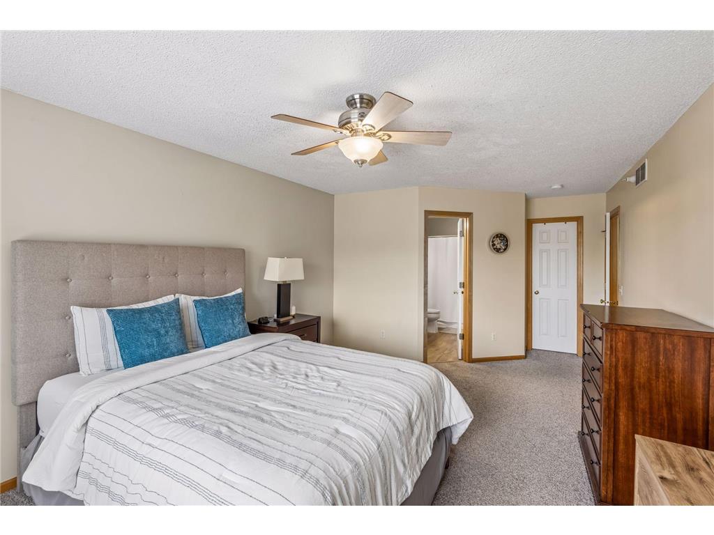17679 Hackberry Court Eden Prairie MN 55347 7070395 image17