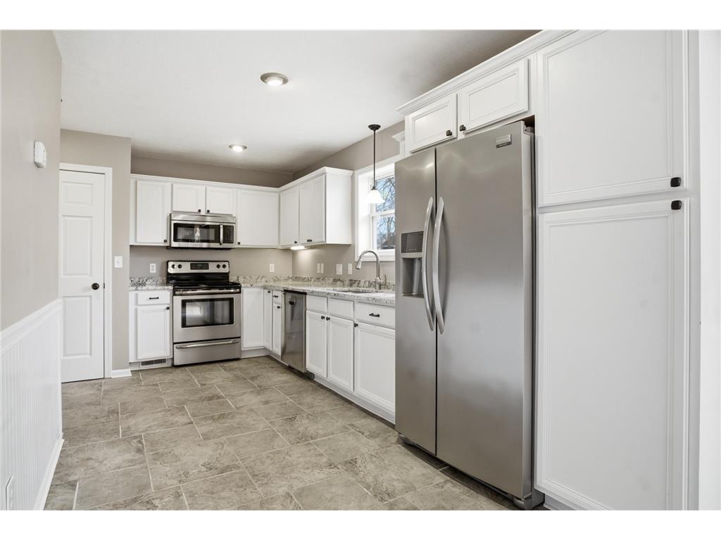 1768 Beach Drive SE Forest Lake MN 55025 - Forest 7033839 image9