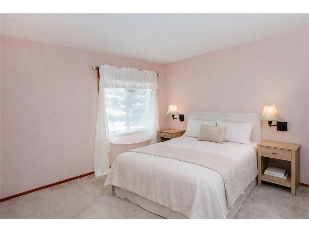 1769 Serpentine Drive Eagan MN 55122 7025100 image14