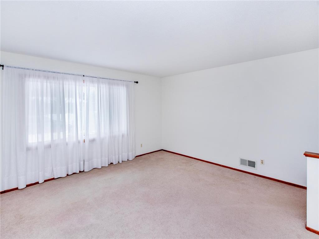 1769 Serpentine Drive Eagan MN 55122 7025100 image6